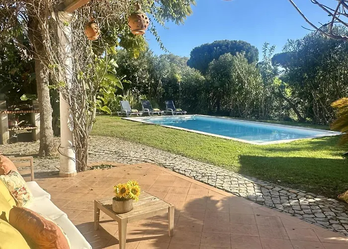 Pinheiro Manso - Private Pool - 10 Guests - Villa