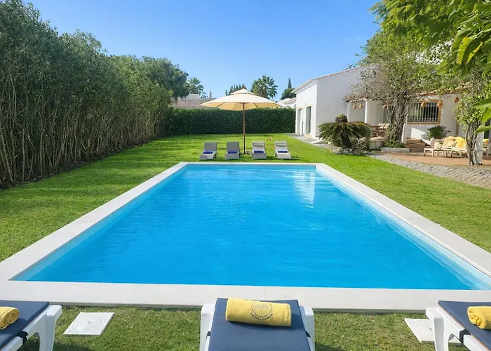 Villa Pinheiro Manso - Private Pool - 10 Guests - *
