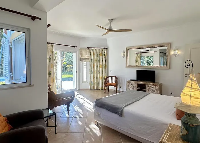 Pinheiro Manso - Private Pool - 10 Guests - *