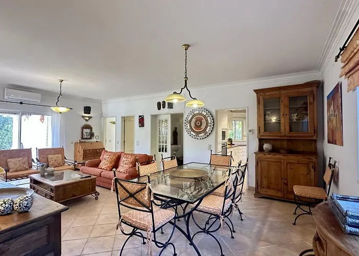Вилла Pinheiro Manso - Private Pool - 10 Guests - Албуфейра